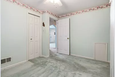 428 Lucy Drive, Pittsburgh, PA 15236 - Photo 17