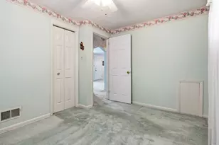 428 Lucy Dr, Pittsburgh, PA 15236 - Photo 17