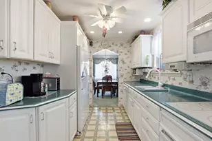 428 Lucy Dr, Pittsburgh, PA 15236 - Photo 9