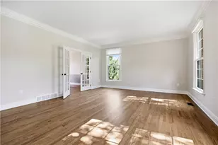 1689 Sturbridge Dr, Pittsburgh, PA 15143 - Photo 11