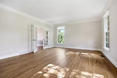1689 Sturbridge Dr, Pittsburgh, PA 15143 - Photo 11