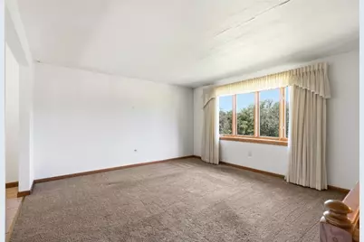 62 Chippewa Rd, Bentleyville, PA 15314 - Photo 7