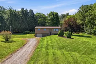 62 Chippewa Rd, Bentleyville, PA 15314 - Photo 1