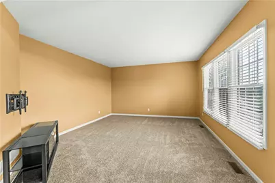 1019 Greenfield, Cecil, PA 15317 - Photo 9