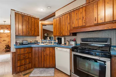 136 Bassett Rd, Hanover Township, PA 15026 - Photo 11