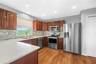 160 Vista Dr, Cecil, PA 15317 - Photo 13