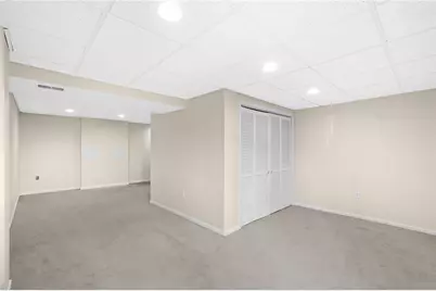 160 Vista Dr, Cecil, PA 15317 - Photo 33
