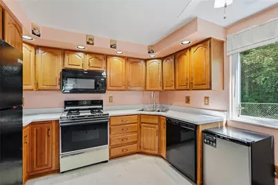 107 Merwood Dr, Ross Twp, PA 15214 - Photo 11