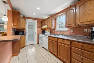 298 Barclay Ave, Pittsburgh, PA 15221 - Photo 9