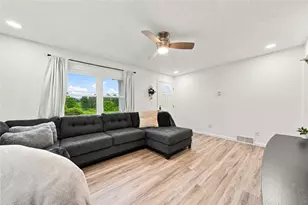 1760 State Route 119, Hempfield Township, PA 15601 - Photo 3