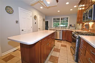 207 Jefferson Dr, Pittsburgh, PA 15228 - Photo 11