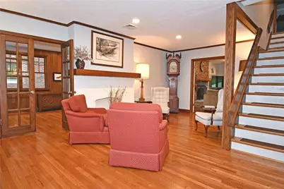 207 Jefferson Dr, Pittsburgh, PA 15228 - Photo 5