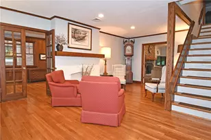207 Jefferson Dr, Pittsburgh, PA 15228 - Photo 5