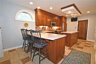 207 Jefferson Dr, Pittsburgh, PA 15228 - Photo 13