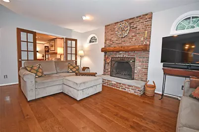 207 Jefferson Dr, Pittsburgh, PA 15228 - Photo 15