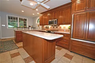 207 Jefferson Dr, Pittsburgh, PA 15228 - Photo 11