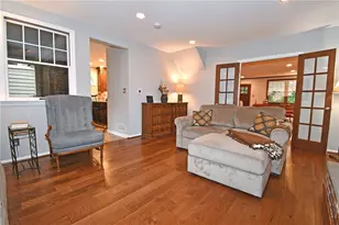 207 Jefferson Dr, Pittsburgh, PA 15228 - Photo 17