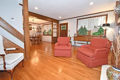 207 Jefferson Dr, Pittsburgh, PA 15228 - Photo 7