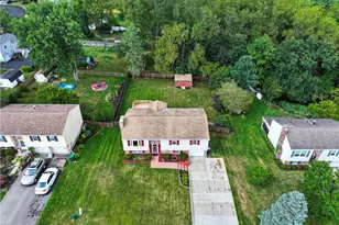 213 Brookston Dr, Cranberry Township, PA 16066 - Photo 3