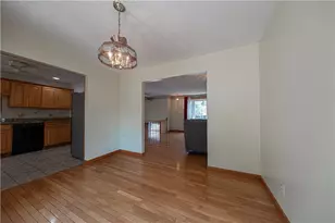 213 Brookston Dr, Cranberry Township, PA 16066 - Photo 5