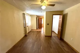 1716 Constitution Blvd, Arnold, PA 15068 - Photo 17
