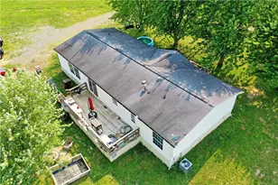 1952 Perry Hwy, Fredonia, PA 16124 - Photo 35