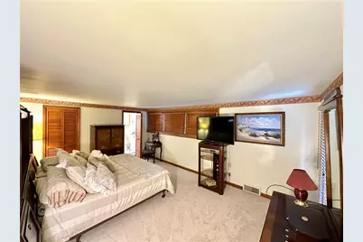 239 Frazier Lake Dr, Neshannock Township, PA 16105 - Photo 17