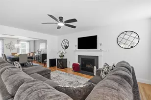 5020 Stags Leap Ln, Moon/Crescent Twp, PA 15108 - Photo 11