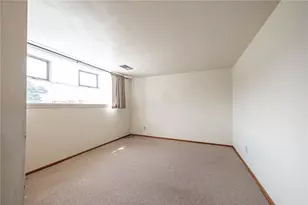 704 Limestone Dr, Pittsburgh, PA 15101 - Photo 27