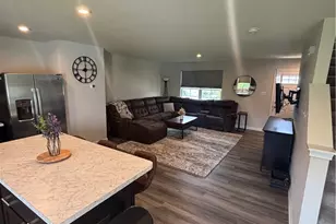 313 Ruth Ct, Findlay Township, PA 15126 - Photo 3