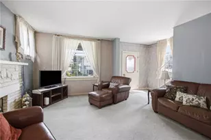 423 Deer Ln, Rochester, PA 15074 - Photo 3