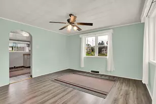843 Main St, Vanderbilt, PA 15486 - Photo 13