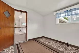 843 Main St, Vanderbilt, PA 15486 - Photo 9