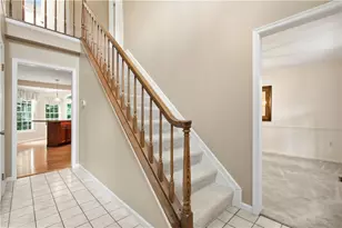 214 Thornwood Ct, Moon/Crescent Twp, PA 15108 - Photo 9