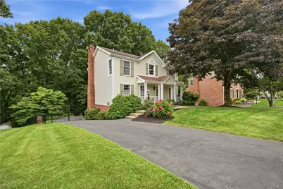 214 Thornwood Ct, Moon/Crescent Twp, PA 15108 - Photo 5