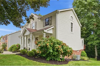 214 Thornwood Ct, Moon/Crescent Twp, PA 15108 - Photo 3