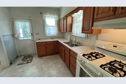421 Argonne Drive, New Kensington, PA 15068 - Photo 5
