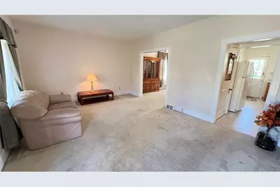 421 Argonne Drive, New Kensington, PA 15068 - Photo 5
