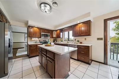 670 Vincent Drive, North Huntingdon, PA 15642 - Photo 9