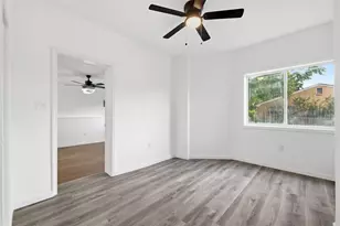 1943 Dartmore St, Pittsburgh, PA 15210 - Photo 15