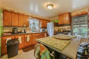 1364 Berryman Ave, South Park, PA 15129 - Photo 9