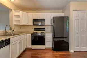 112 Winston Way, Greensburg, PA 15601 - Photo 9