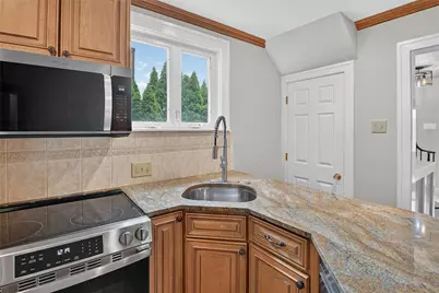 529 Hillcrest Place, Pittsburgh, PA 15216 - Photo 19