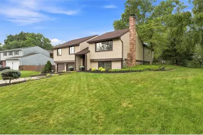 2890 Amy Drive, South Park, PA 15129 - Photo 3