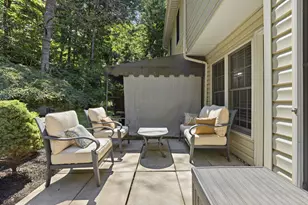 297 Commons Dr, Oakmont, PA 15139 - Photo 35