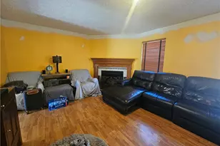 759 Sunset Cir, Cranberry Township, PA 16066 - Photo 5