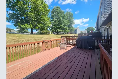 759 Sunset Cir, Cranberry Township, PA 16066 - Photo 5