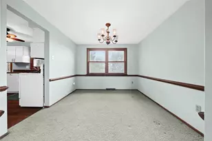 1249 Cairn Dr, Bethel Park, PA 15102 - Photo 9