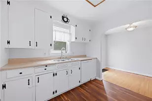 176 Dutch Ln, Hermitage, PA 16148 - Photo 9