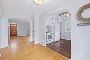 176 Dutch Ln, Hermitage, PA 16148 - Photo 5